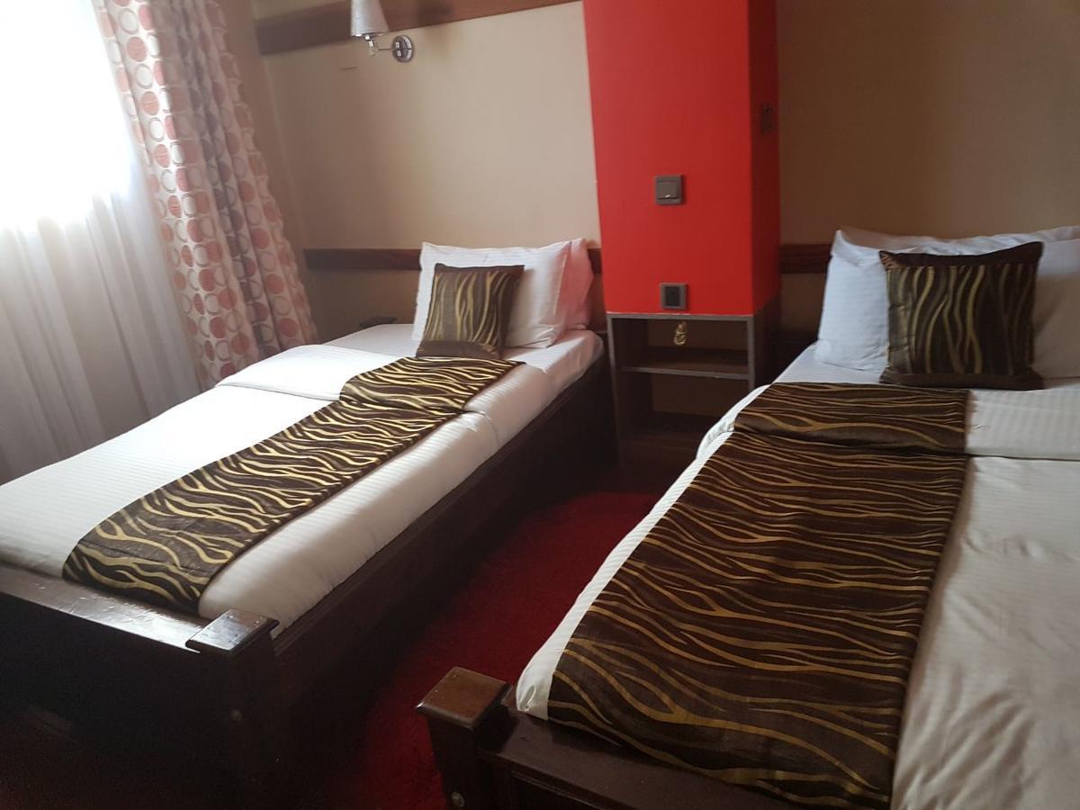 Simba Village Relax Inn Eldoret Bagian luar foto
